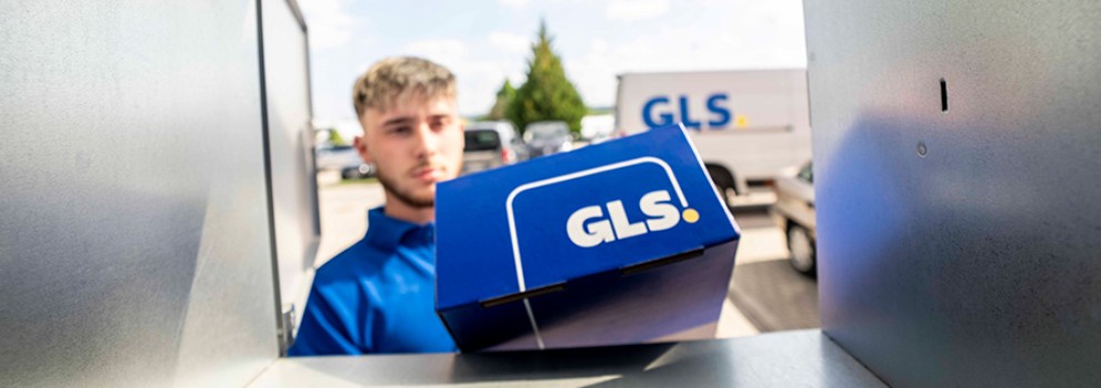 Internationaler Paketversand Zustellung Paketbox